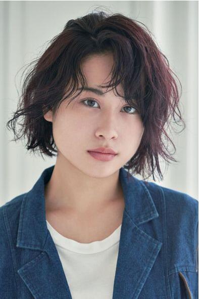 点击大图看下一张：日本女生流行的发型图片