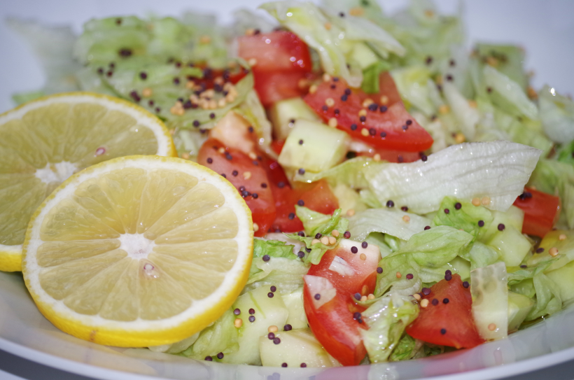 点击大图看下一张：营养爽口的蔬菜沙拉图片