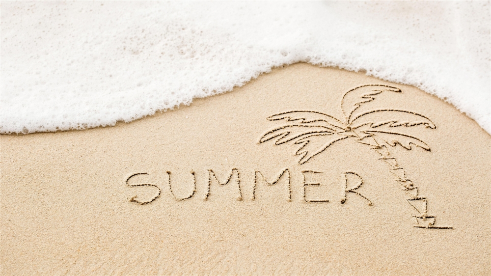 点击大图看下一张：夏日沙滩风格高清桌面壁纸