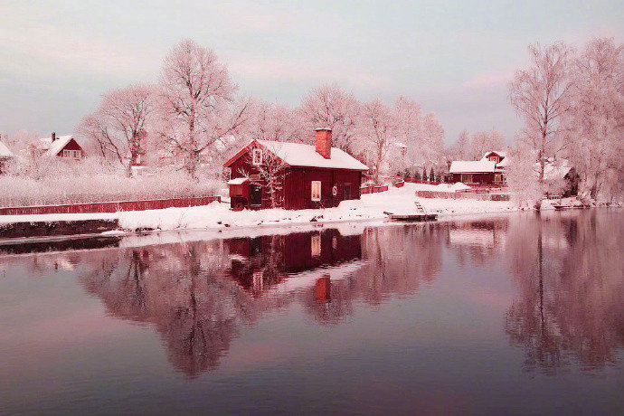 点击大图看下一张：瑞典的粉色冬日