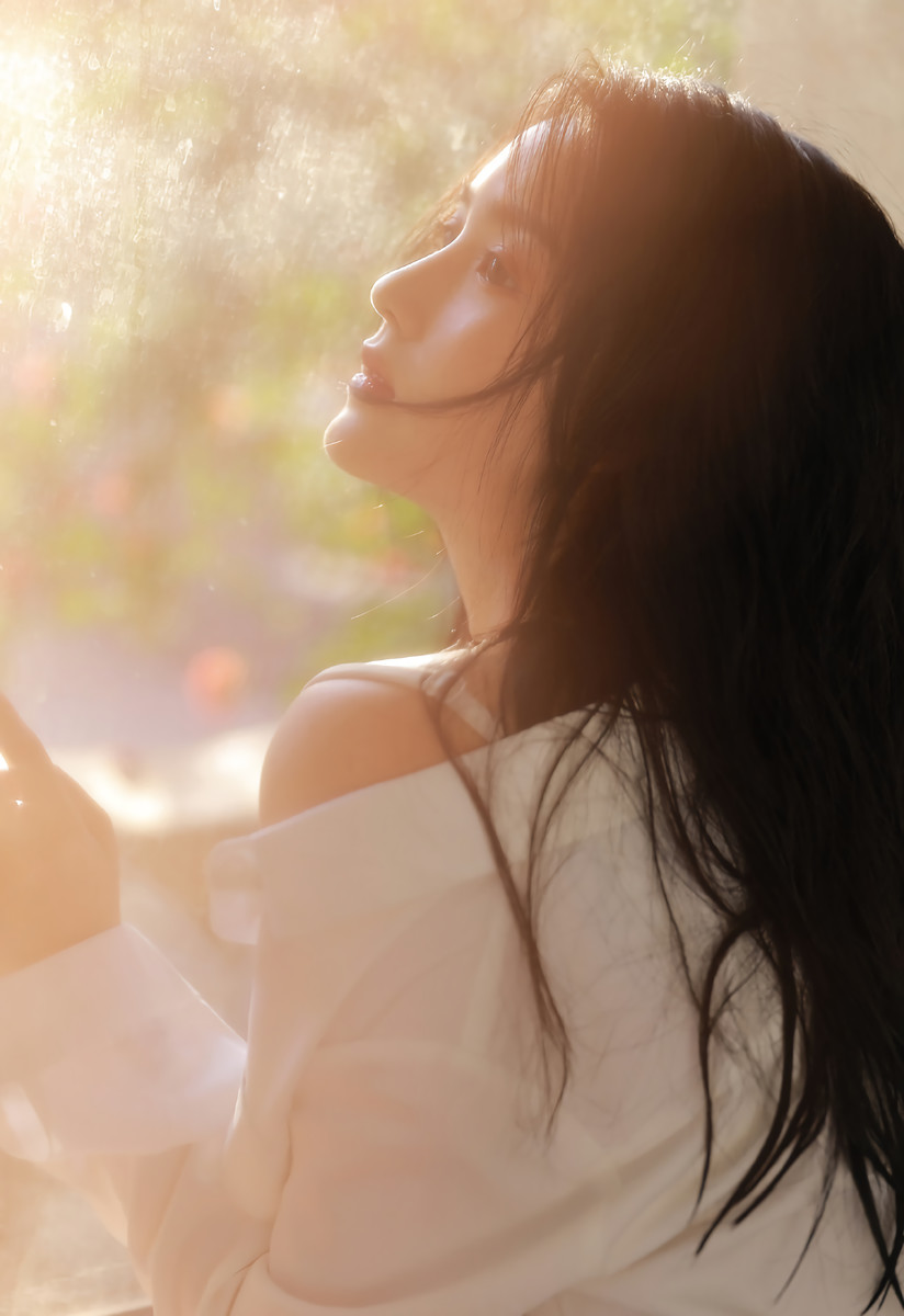 点击大图看下一张:极品美女性感露背大胆诱惑写真图片