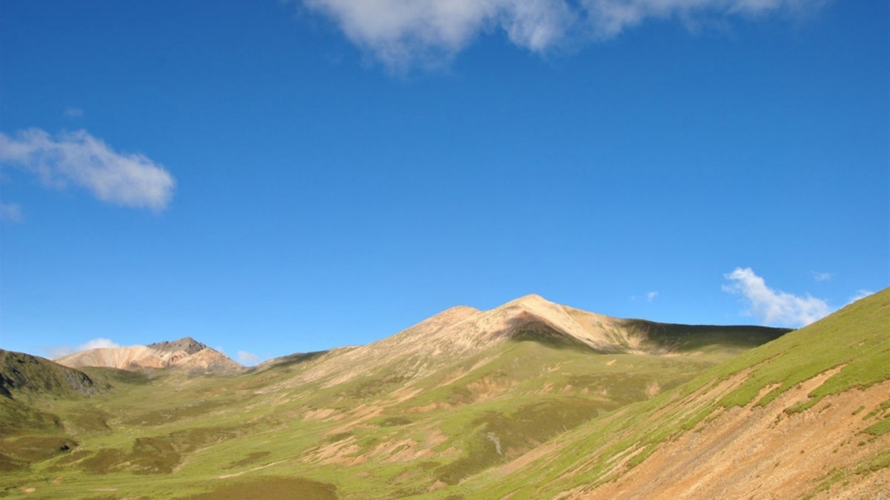 点击大图看下一张：滇藏线风景图片