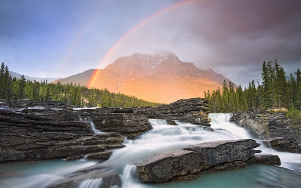 点击大图看下一张：美丽七彩虹风景壁纸图片