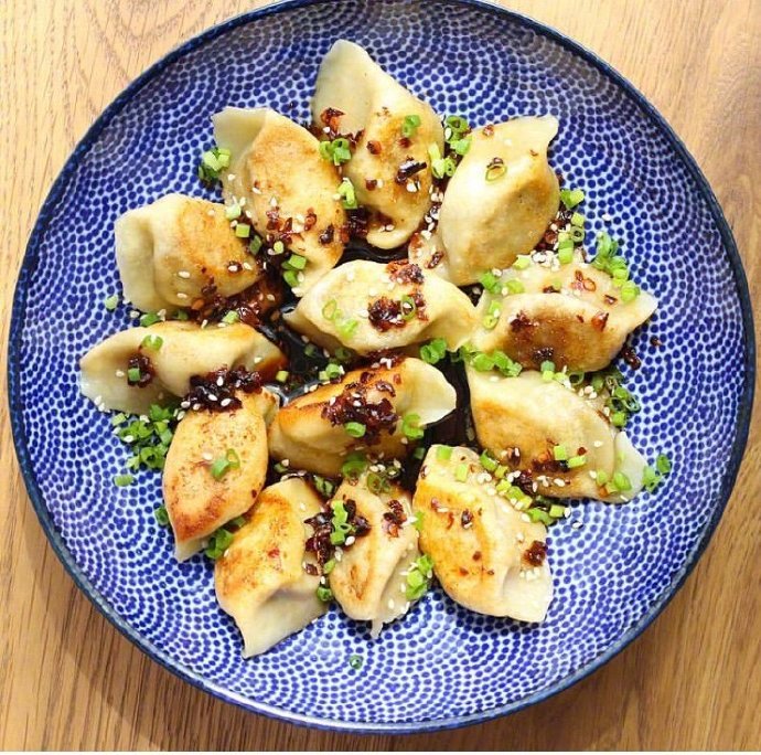 点击大图看下一张:精致诱人的饺子图片