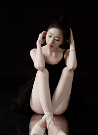 芭蕾美女性感白嫩美腿写真图片