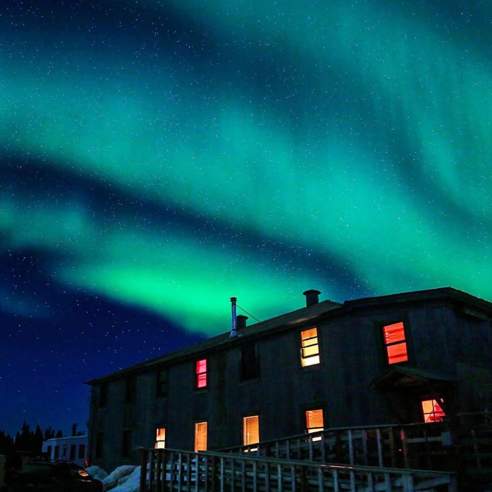 点击大图看下一张：阿拉斯加极光夜景图片