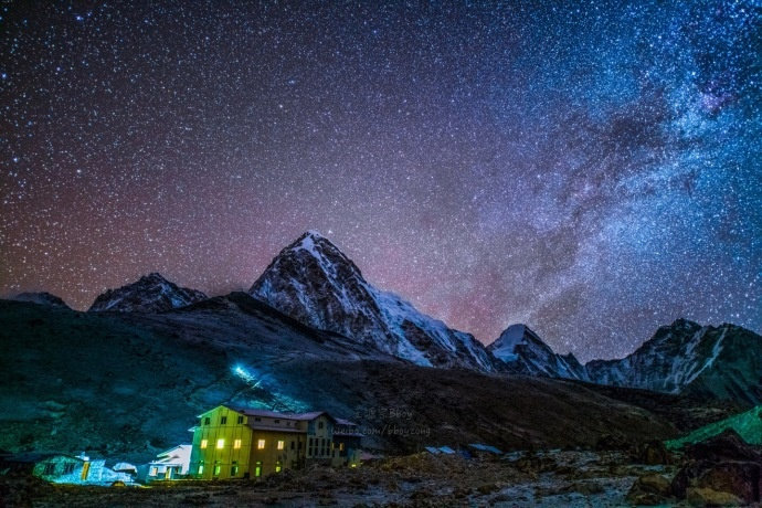 点击大图看下一张：喜马拉雅的星空，拍摄于西藏和尼泊尔