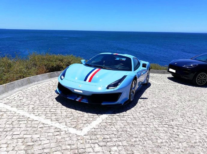 点击大图看下一张：Tailor Made法拉利488 Pista Spider，漂亮