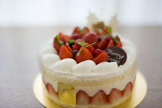 点击大图看下一张：小清新唯美点心草莓蛋糕图片