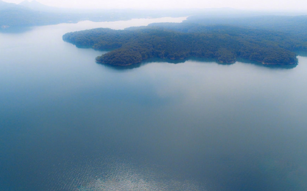 点击大图看下一张：杭州千岛湖唯美风景桌面壁纸