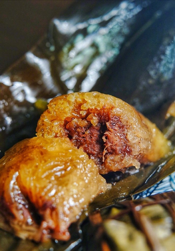 点击大图看下一张：软糯好吃的粽子图片