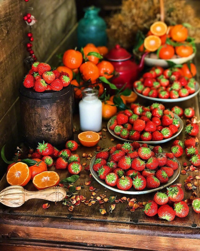 点击大图看下一张：一组酸酸甜甜满满的草莓图片