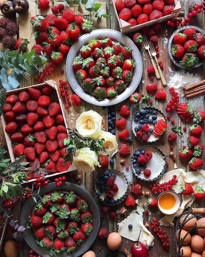 点击大图看下一张：一组酸酸甜甜满满的草莓图片