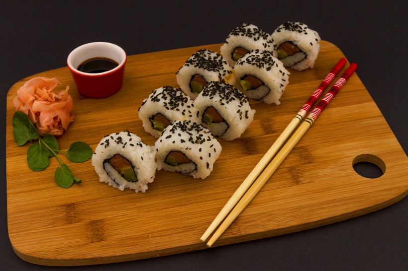 点击大图看下一张：美味清口的寿司图片