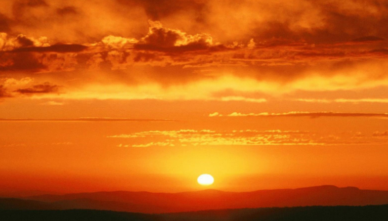 点击大图看下一张：一组壮美的夕阳美景图片