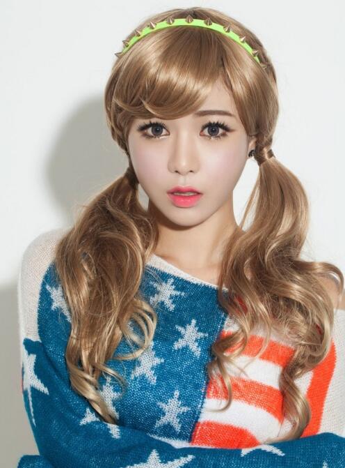点击大图看下一张：气质迷人的韩式女生烫发图片