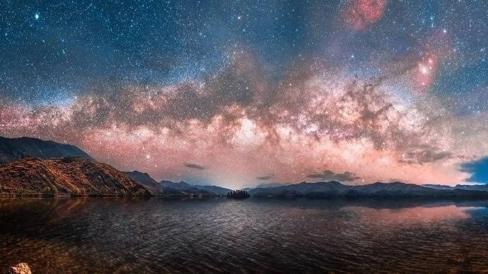 点击大图看下一张：想和你一起去看泸沽湖的星空