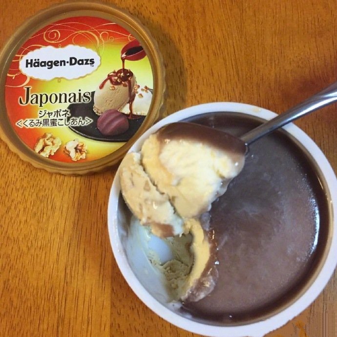 点击大图看下一张：Haagen-Dazs不同口味的限定冰淇淋