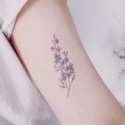 点击大图看下一张：一组小清新手臂花卉纹身