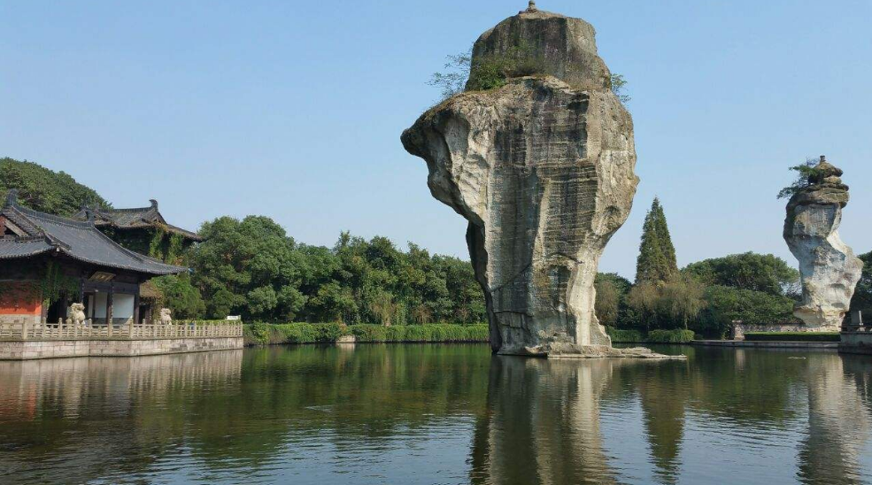 点击大图看下一张：浙江绍兴柯岩风景区图片