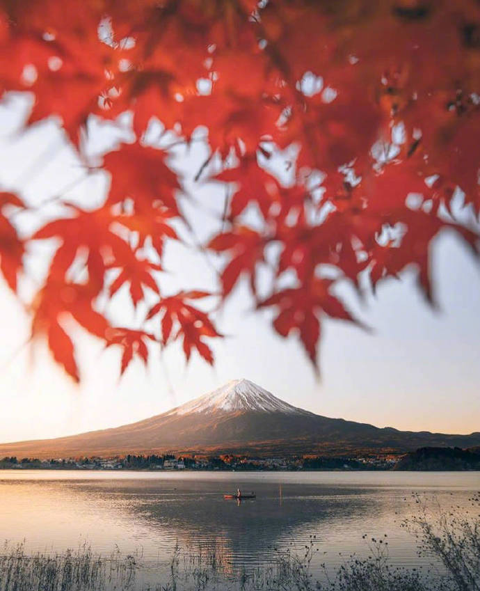 点击大图看下一张：跨越四季的富士山