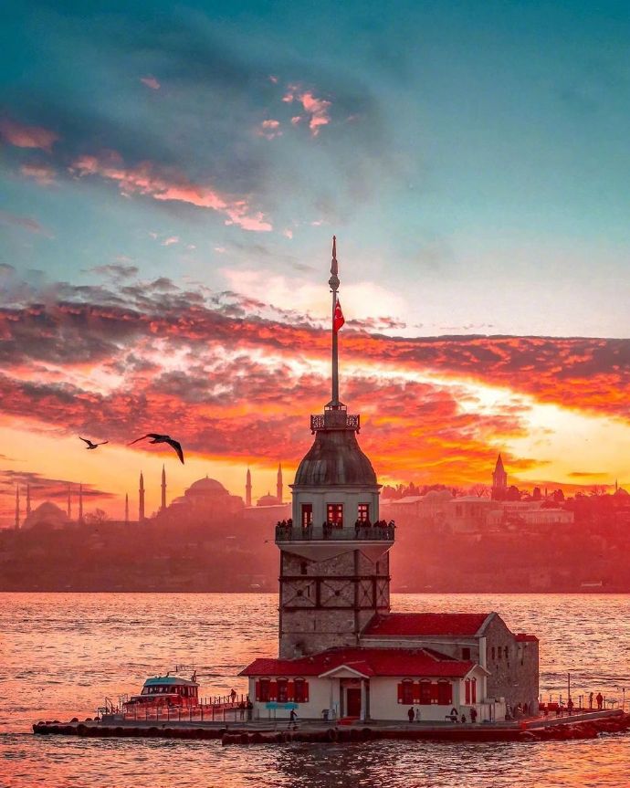 点击大图看下一张：伊斯坦布尔的傍晚