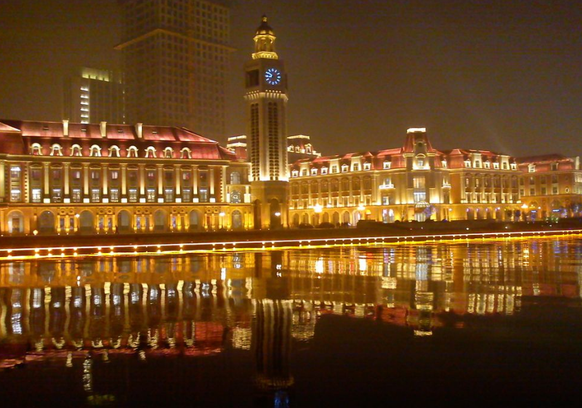 点击大图看下一张：天津海河夜景图片