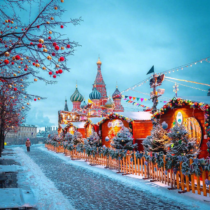 点击大图看下一张：莫斯科红场的雪夜