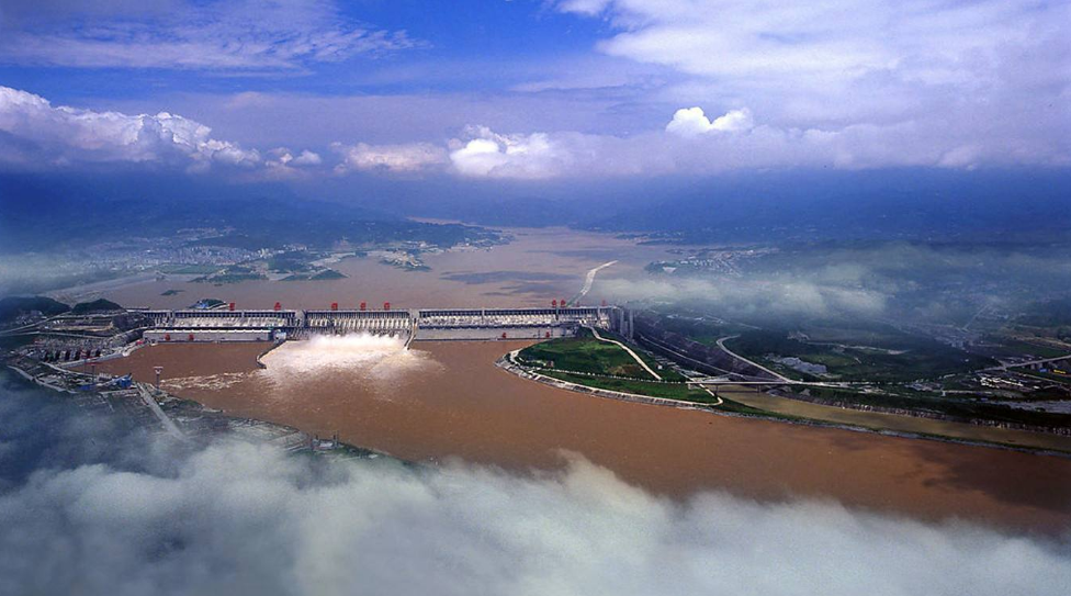 点击大图看下一张：风景秀丽的长江三峡图片