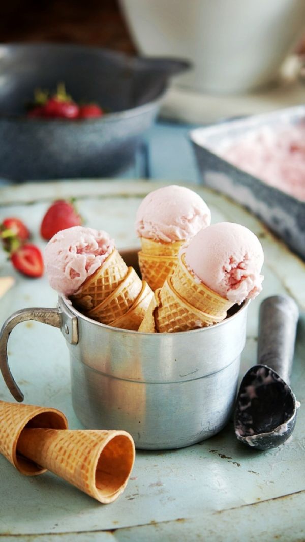 点击大图看下一张：唯美小清新夏日冰淇淋图片