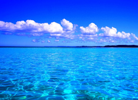 蔚蓝壮阔海洋风景桌面壁纸
