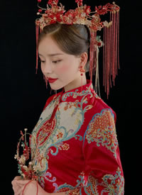 一组超美头饰的中式新娘发型图片