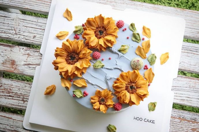 点击大图看下一张：韩式裱花蛋糕图片