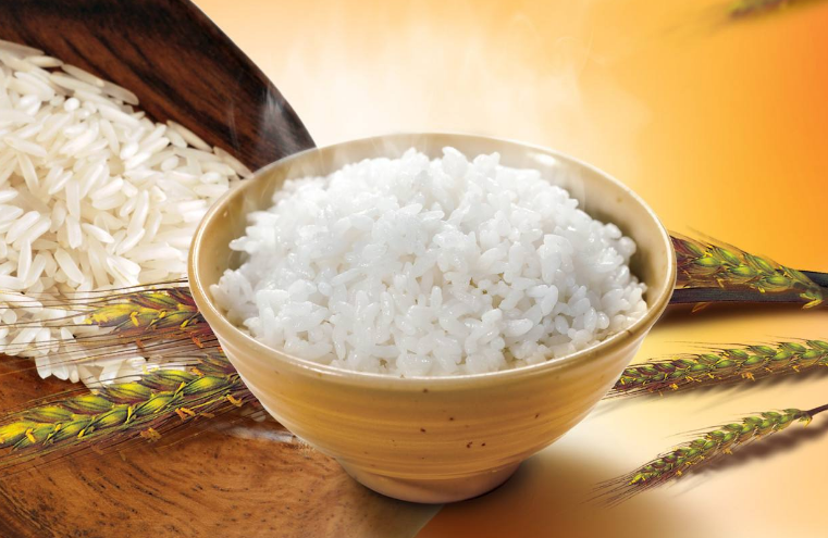 点击大图看下一张：香糯的大米饭图片