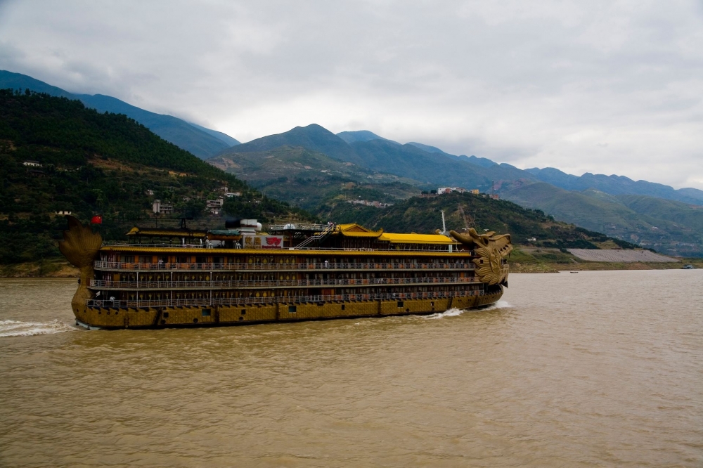 点击大图看下一张:长江三峡风景壁纸图片