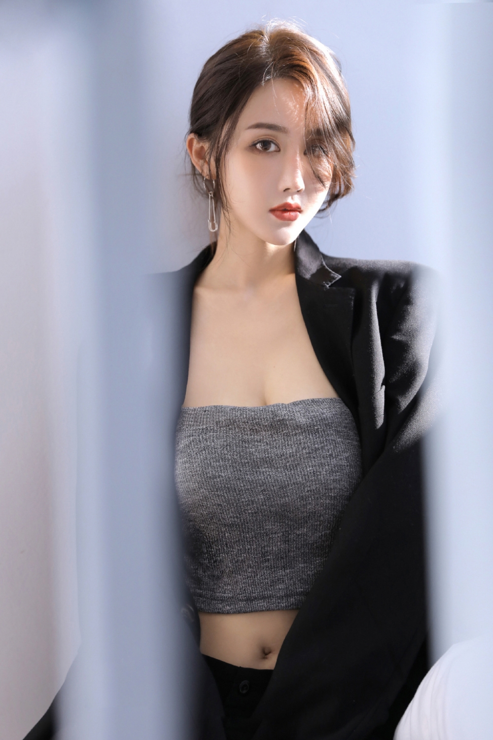 点击大图看下一张:精致美女小姐姐御姐范性感图片写真