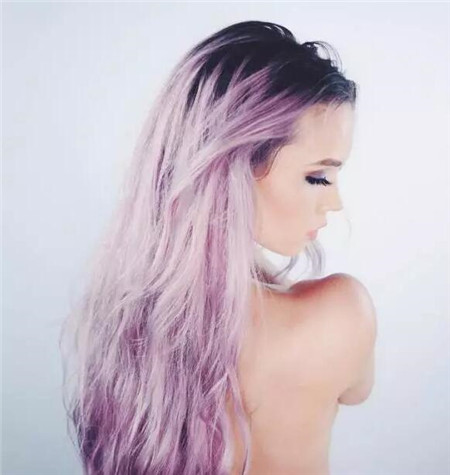 点击大图看下一张：浪漫优雅的粉紫色染发图片