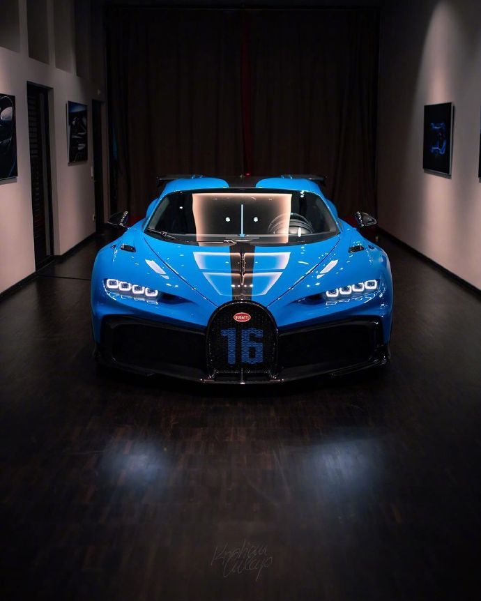 点击大图看下一张：一组超帅的布加迪Bugatti Chiron Pur Sport图片