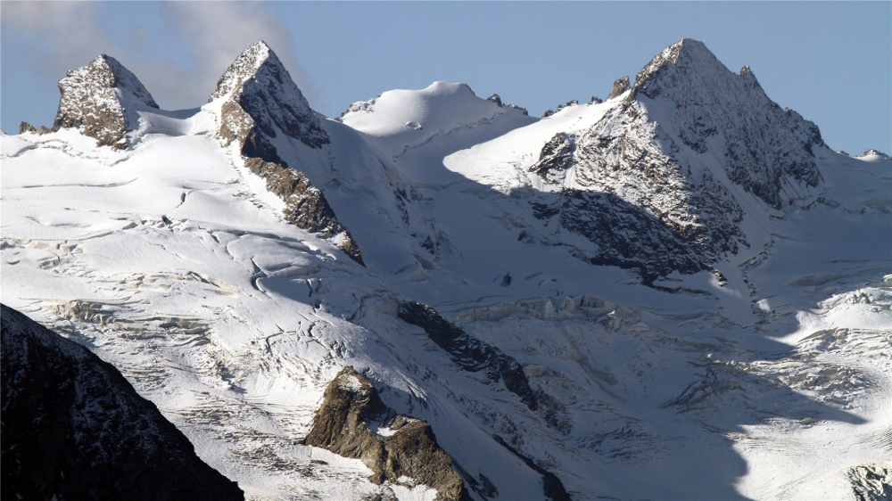 点击大图看下一张：瑞士山水雪景唯美高清桌面壁纸