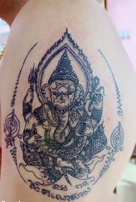 点击大图看下一张：一组泰国刺符文化纹身图案