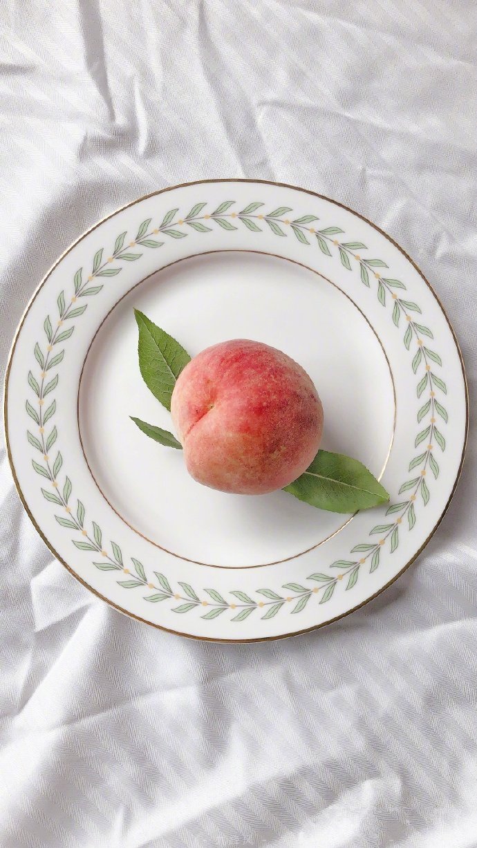 点击大图看下一张：一组粉粉颜值高的桃子图片