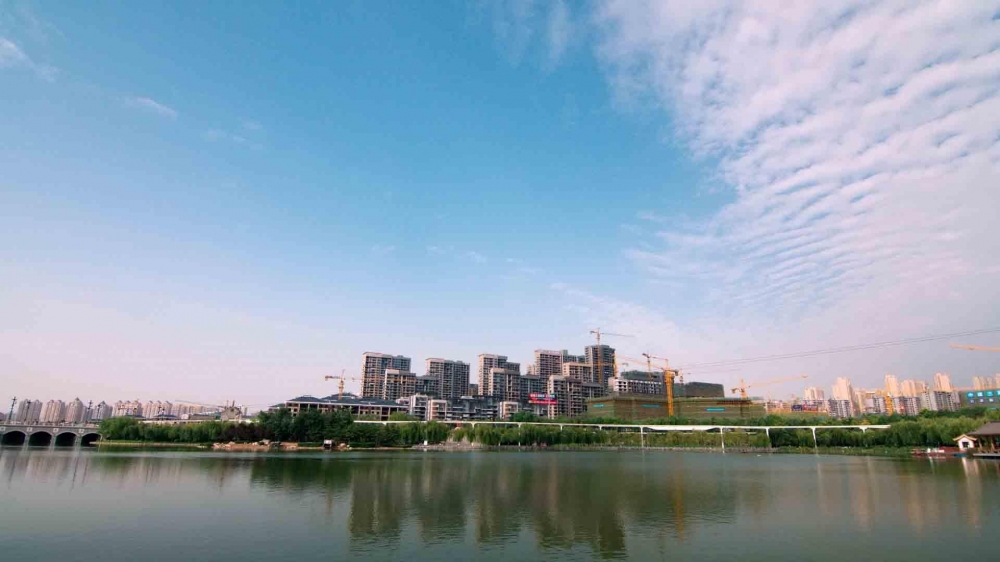 点击大图看下一张：西安曲江城市美景图片桌面壁纸