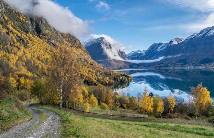 点击大图看下一张：挪威的深秋，恍若桃花源