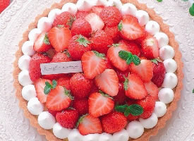 清甜可口的草莓蛋糕图片