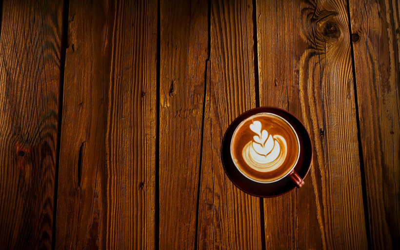 点击大图看下一张：标准美丽的咖啡拉花图片