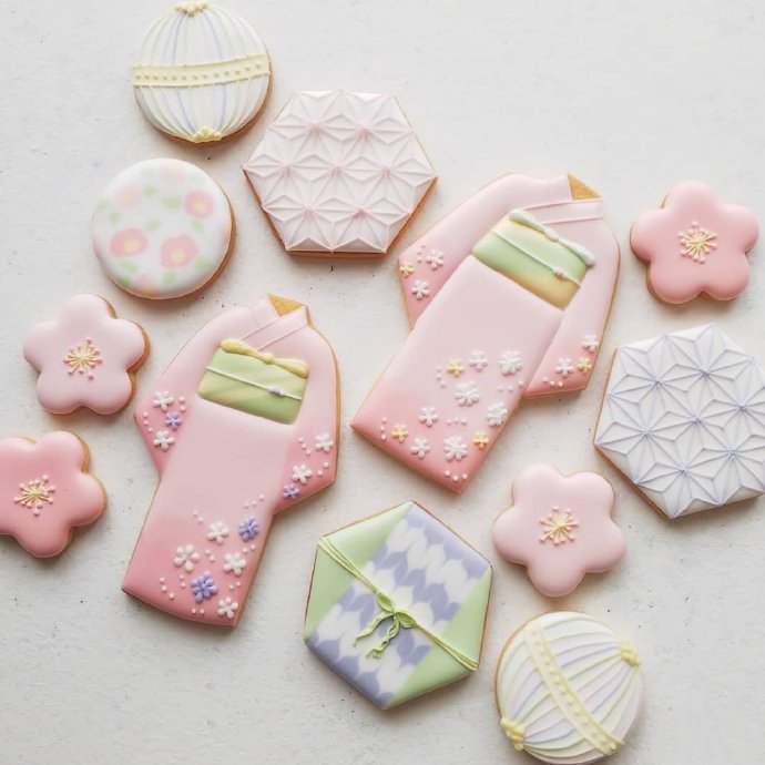 点击大图看下一张：神户甜点师手中的糖霜饼干