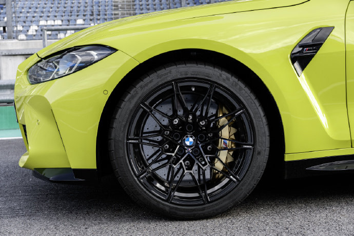点击大图看下一张：超帅气的2021 BMW M4 图片