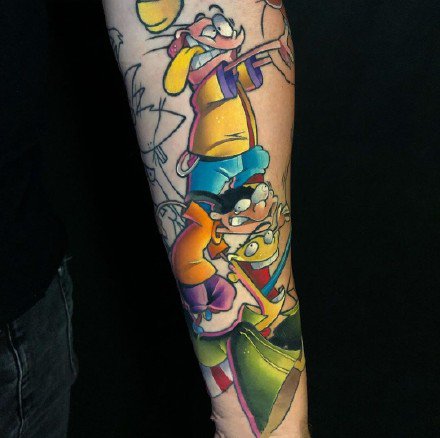 点击大图看下一张：一组手臂上的彩绘动漫纹身图案