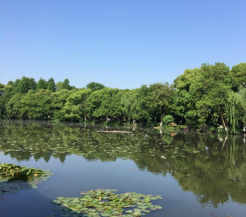 点击大图看下一张：中国十大名胜古迹杭州西湖图片