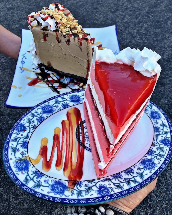 点击大图看下一张：一角甜甜软软的蛋糕图片